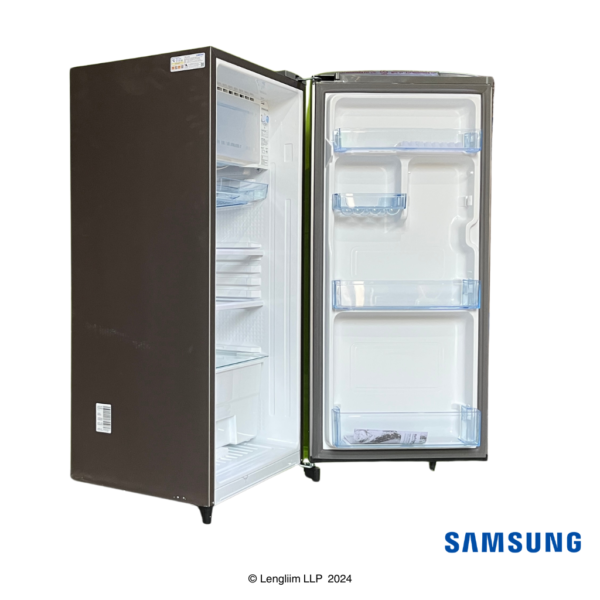 Samsung 183 Liters 1 Star Single Door Fridge (Gray Silver, RR19C20CZGS) Front Angle View with Door Open